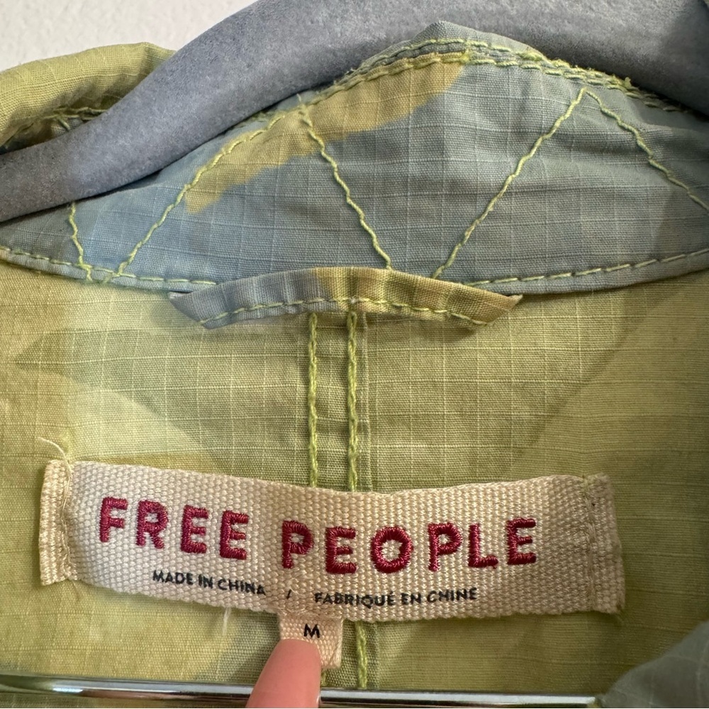 Free People Camo Green and Blue Field Military Jacket Light Size Medium - Picture 9 of 9